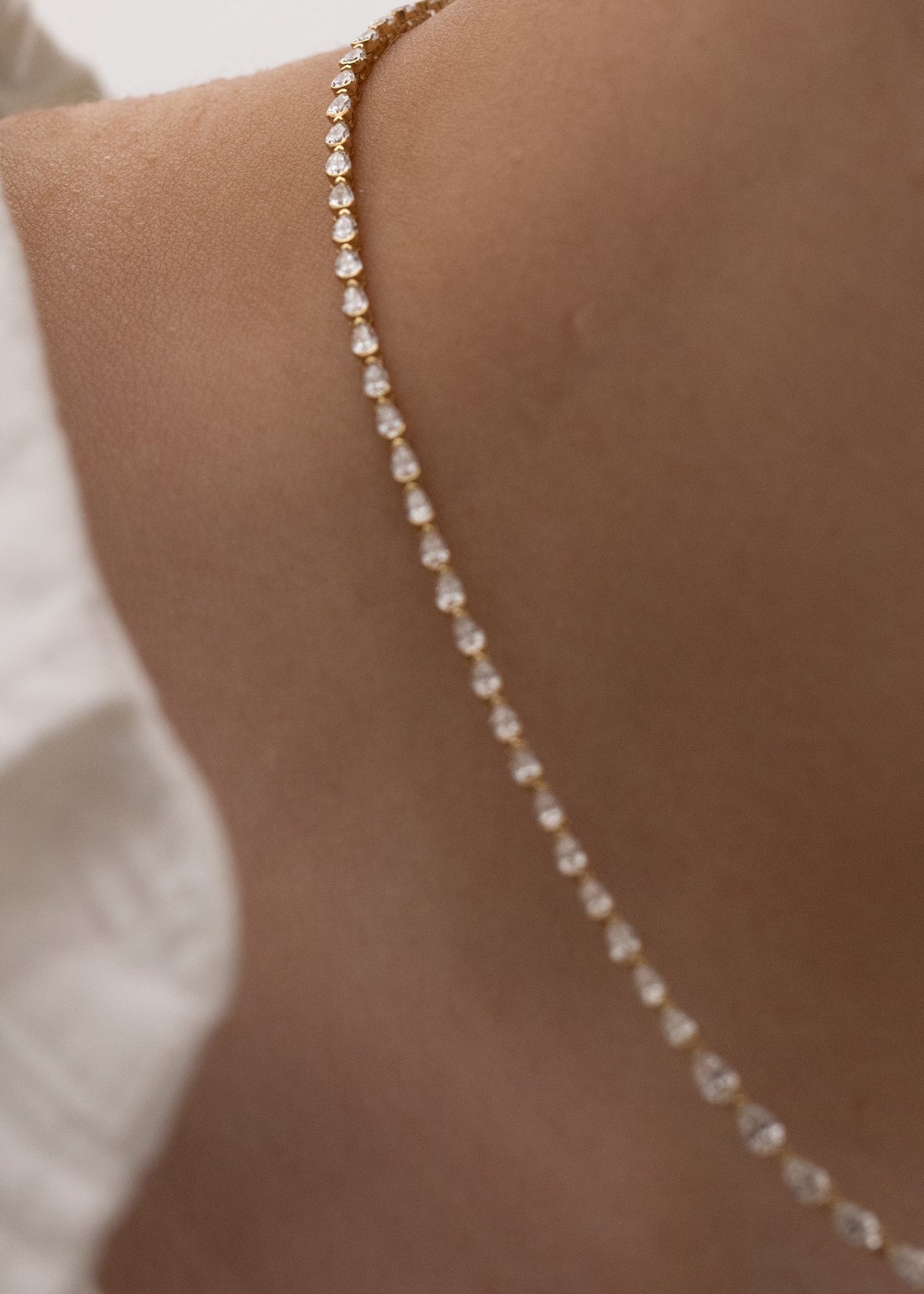 Pear Serif Eternity Necklace