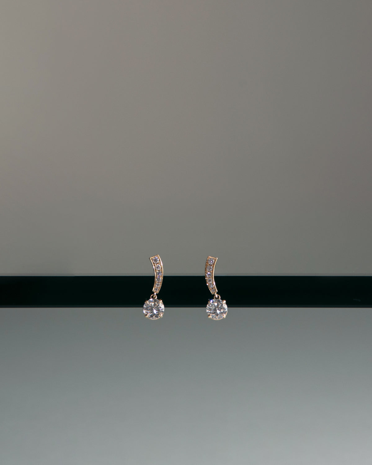 Diamond Serif Swing Earrings