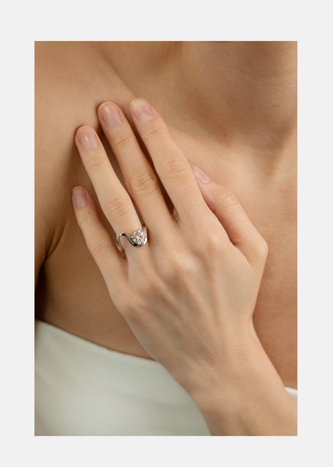Brilliant Round Diamond Trace Ring