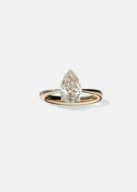 Éternal Pear Diamond Ring