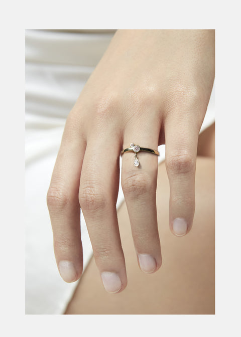 Mini Pear Serif Ring