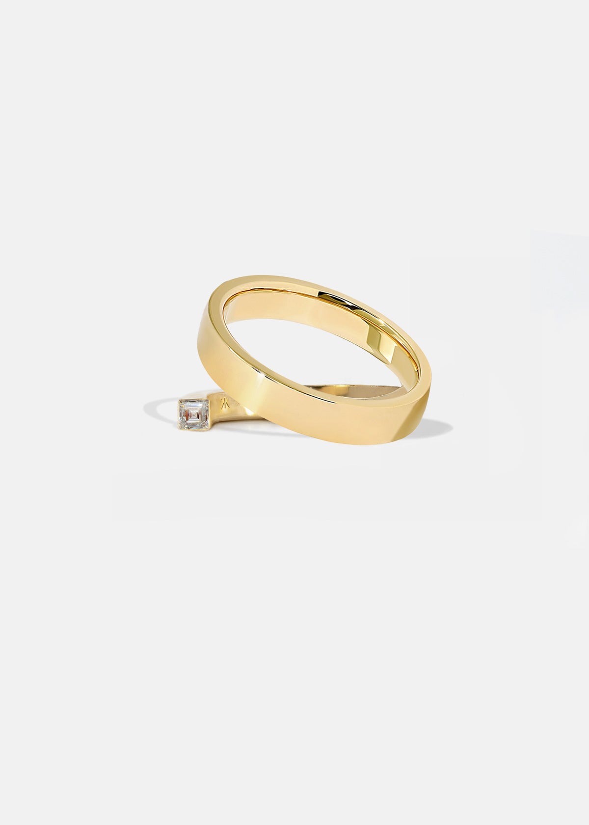 Carré Crescendo Flare Ring
