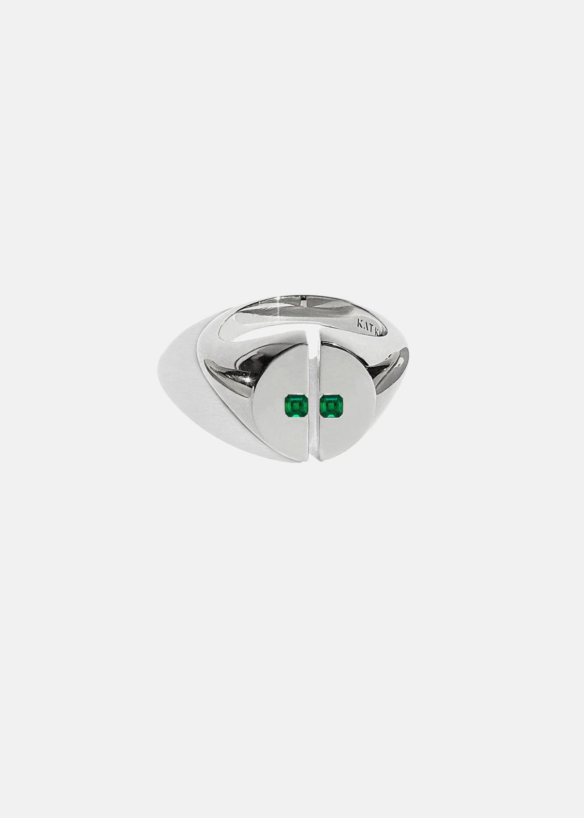 Cove Signet Ring - Muzo Asscher Emerald