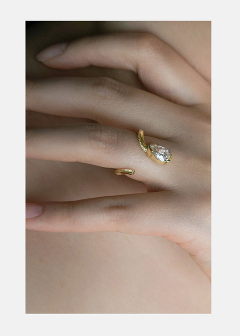 Pear Diamond Peak Ring