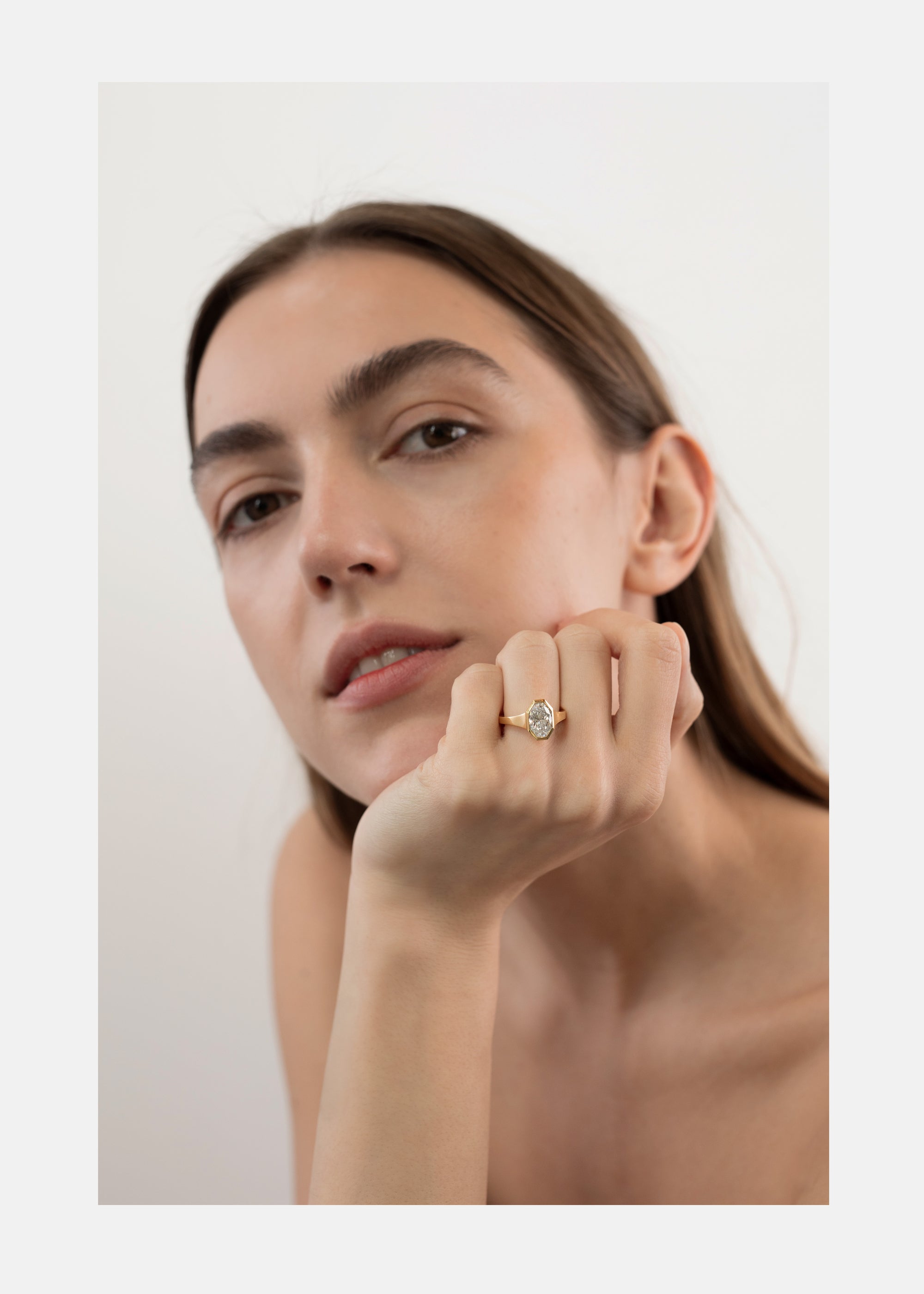 Cosma Oval Diamond Ring
