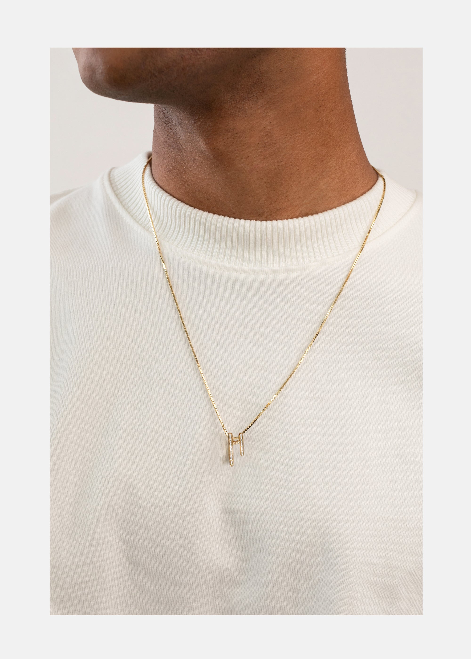 Mono Pendant Necklace - Baguette Diamonds