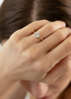 Éternal Round Brilliant Ring