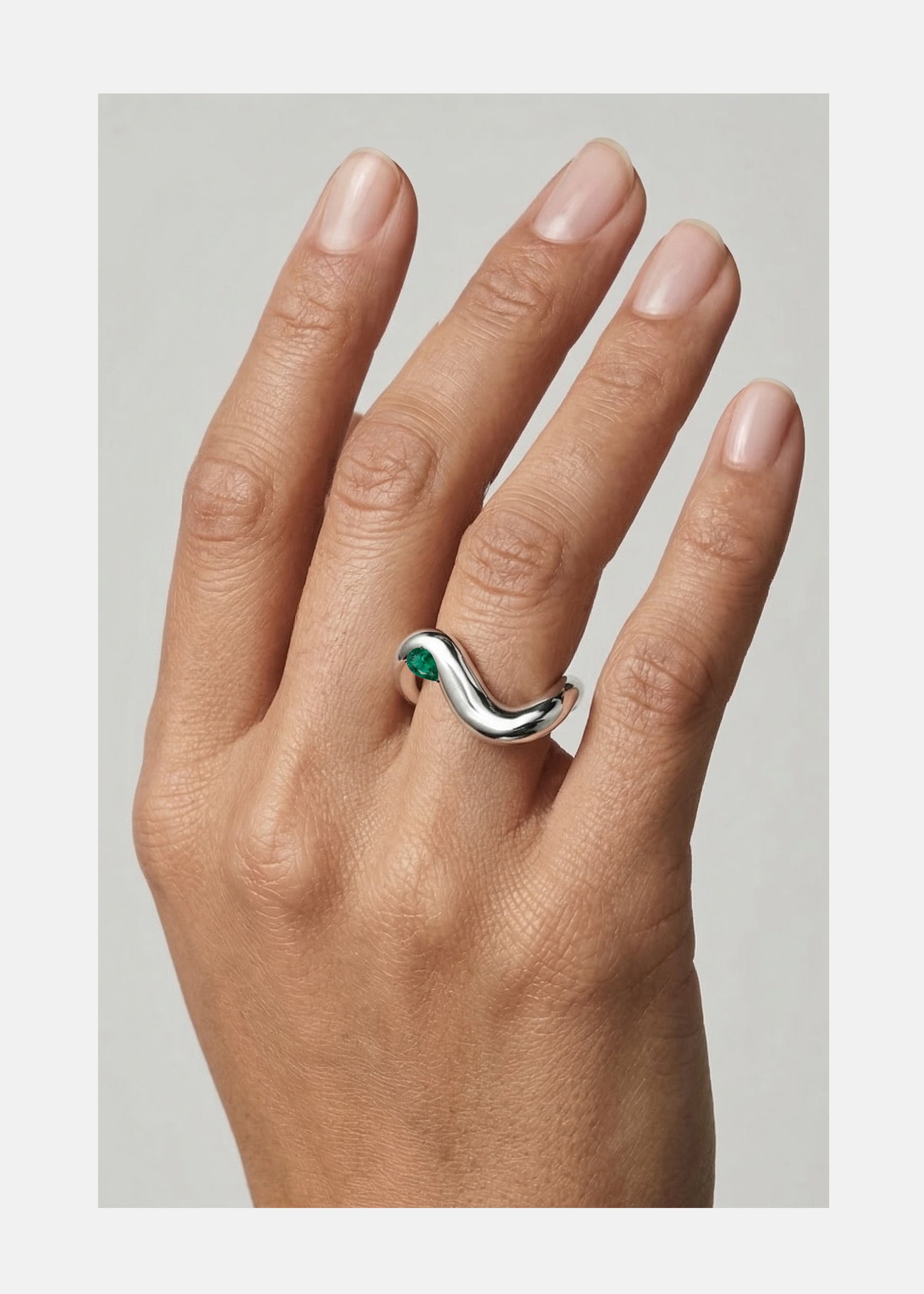 Mini Trace Emerald Cloud Ring