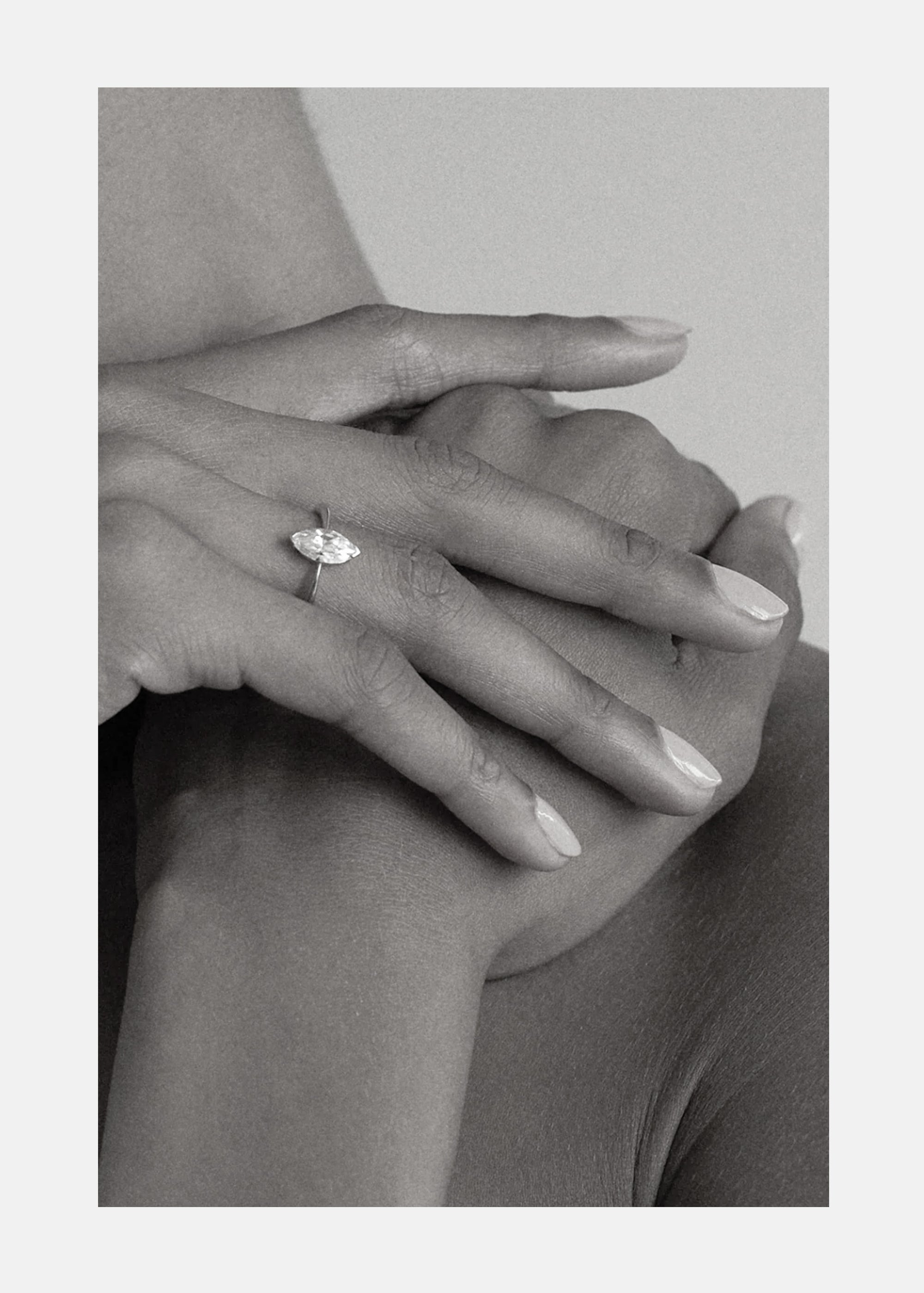 Éternal Marquise Ring