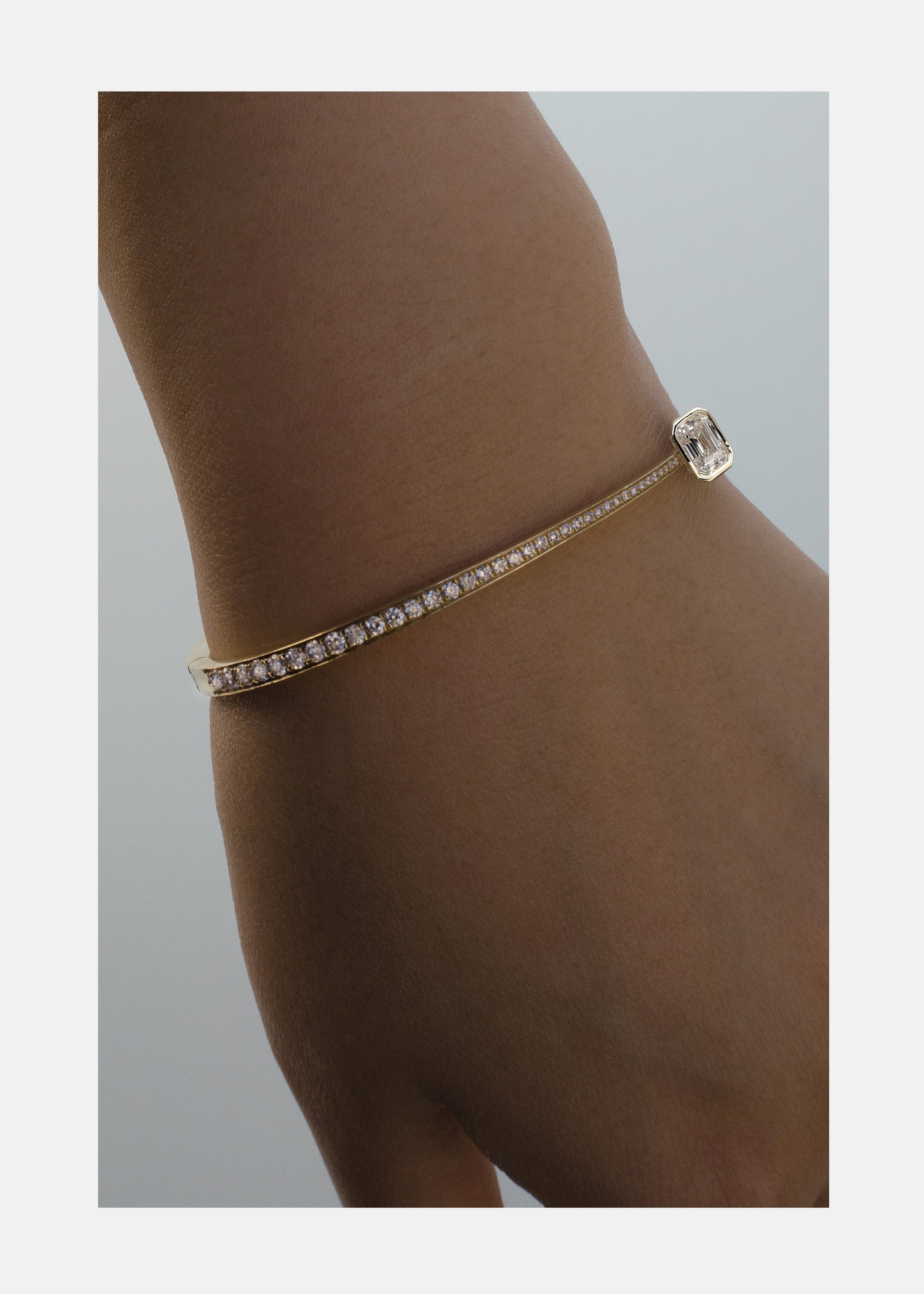 Emerald Crescendo Bloom Bracelet