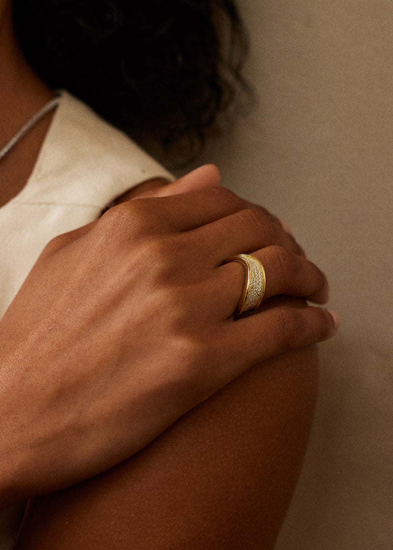 Grande Trace Pavé Ring