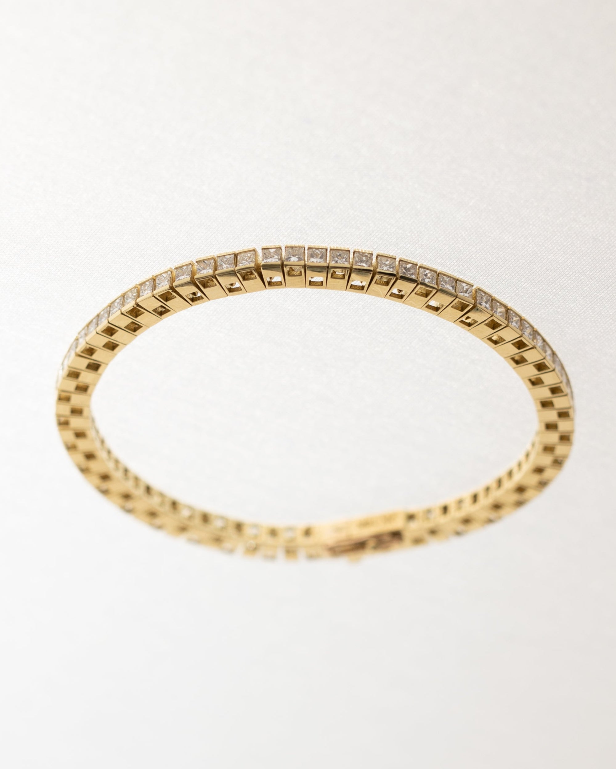 Anerise Eternity Bracelet