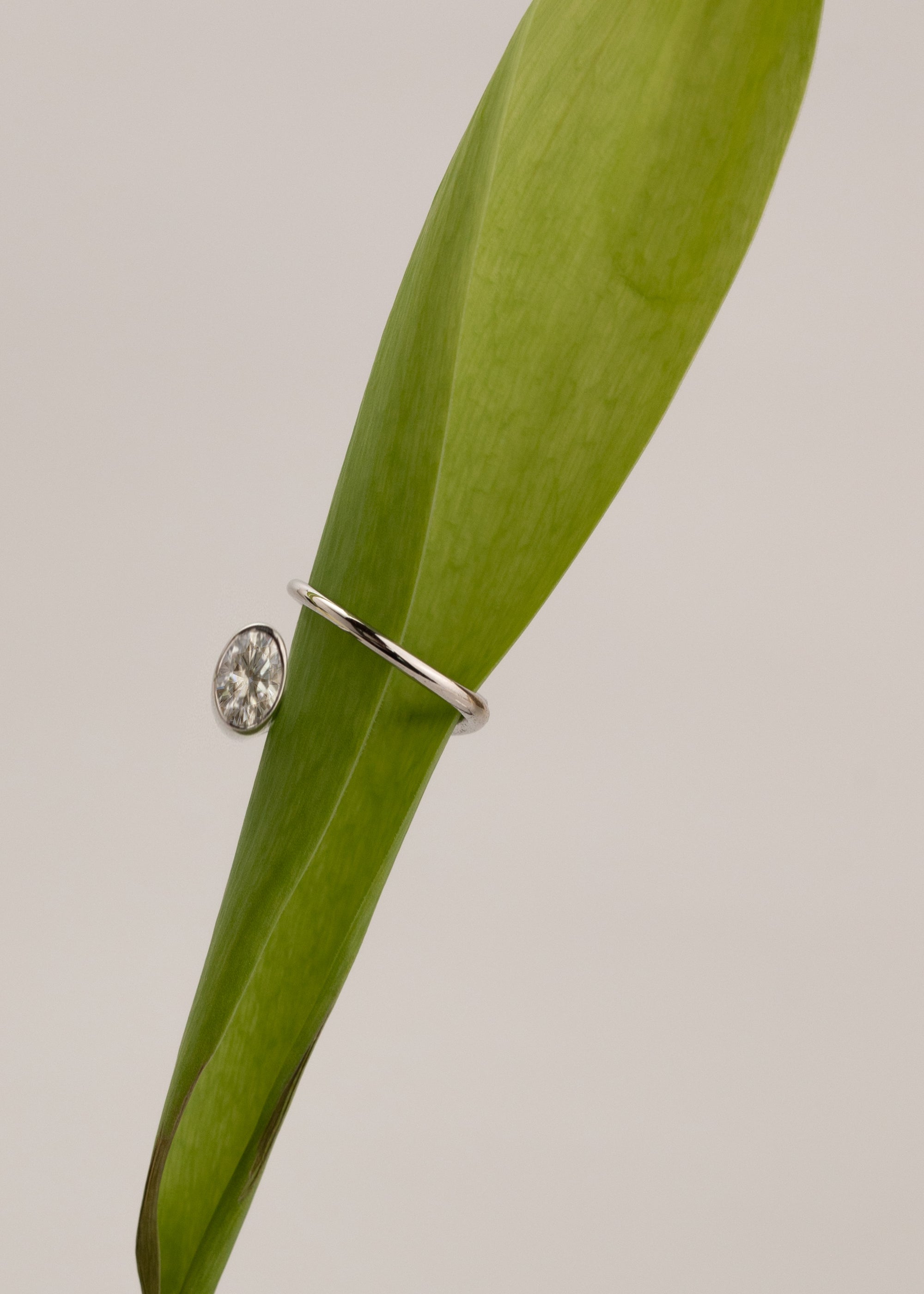 Oval Crescendo Flare Ring