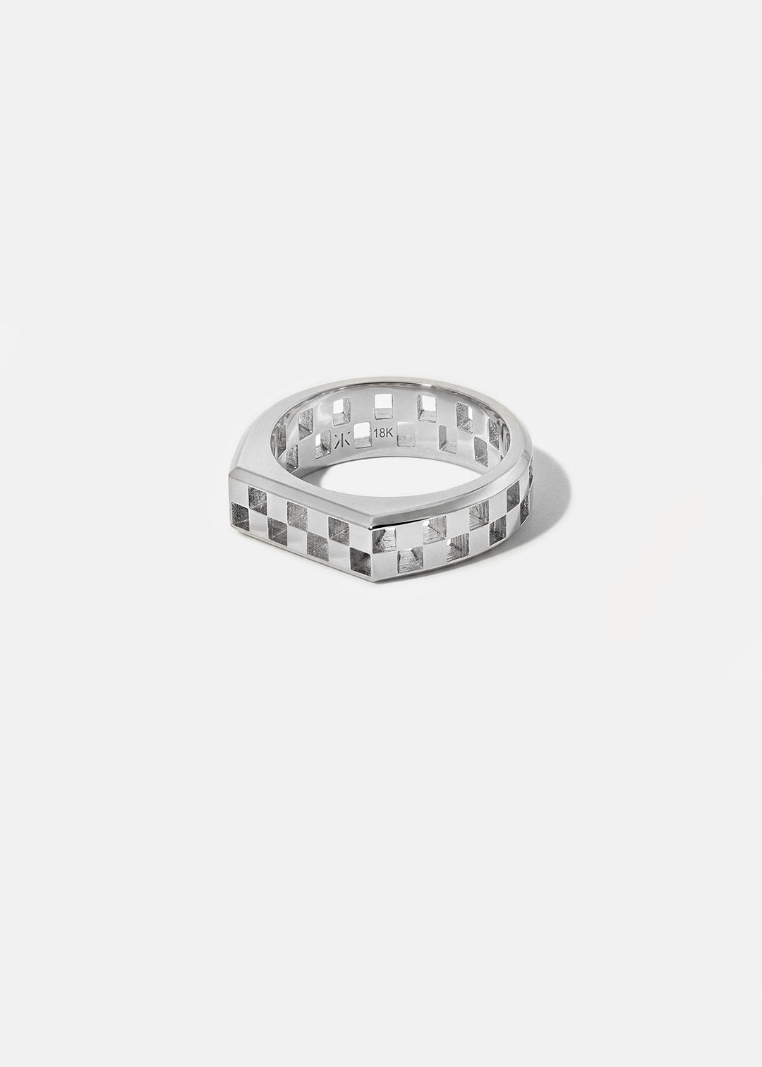 Anerise Tour Signet Ring