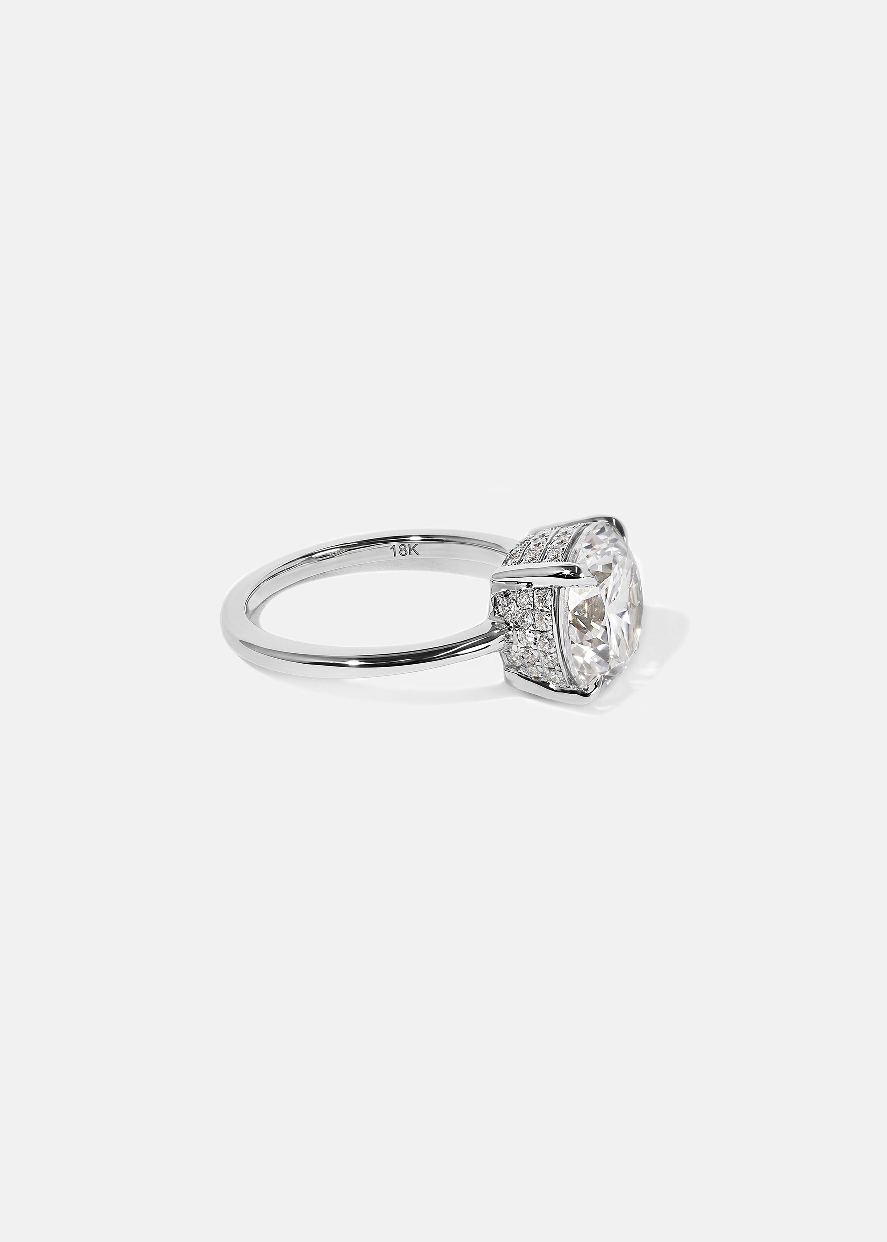 Cerré Solitaire Ring
