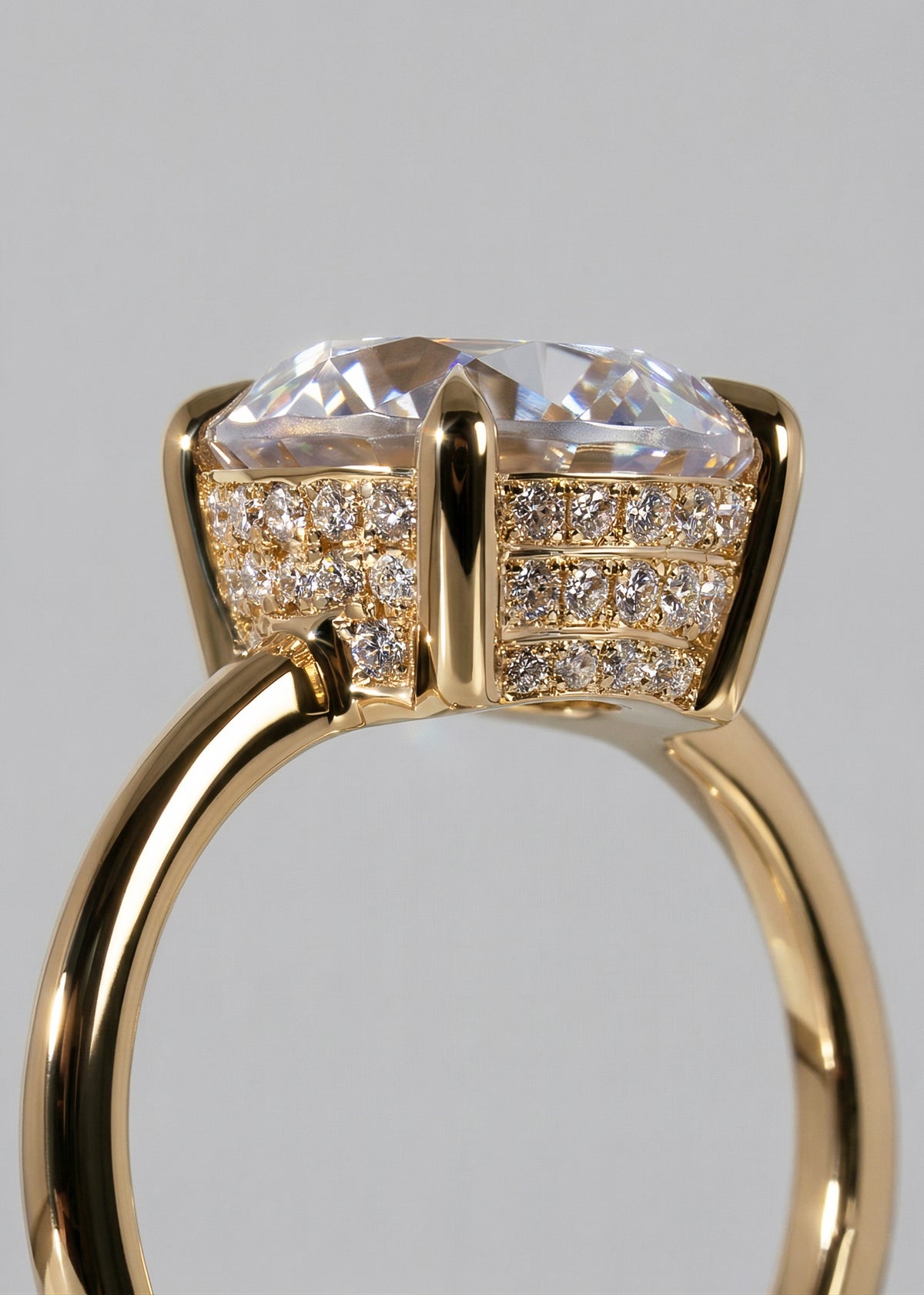 Cerré Solitaire Ring