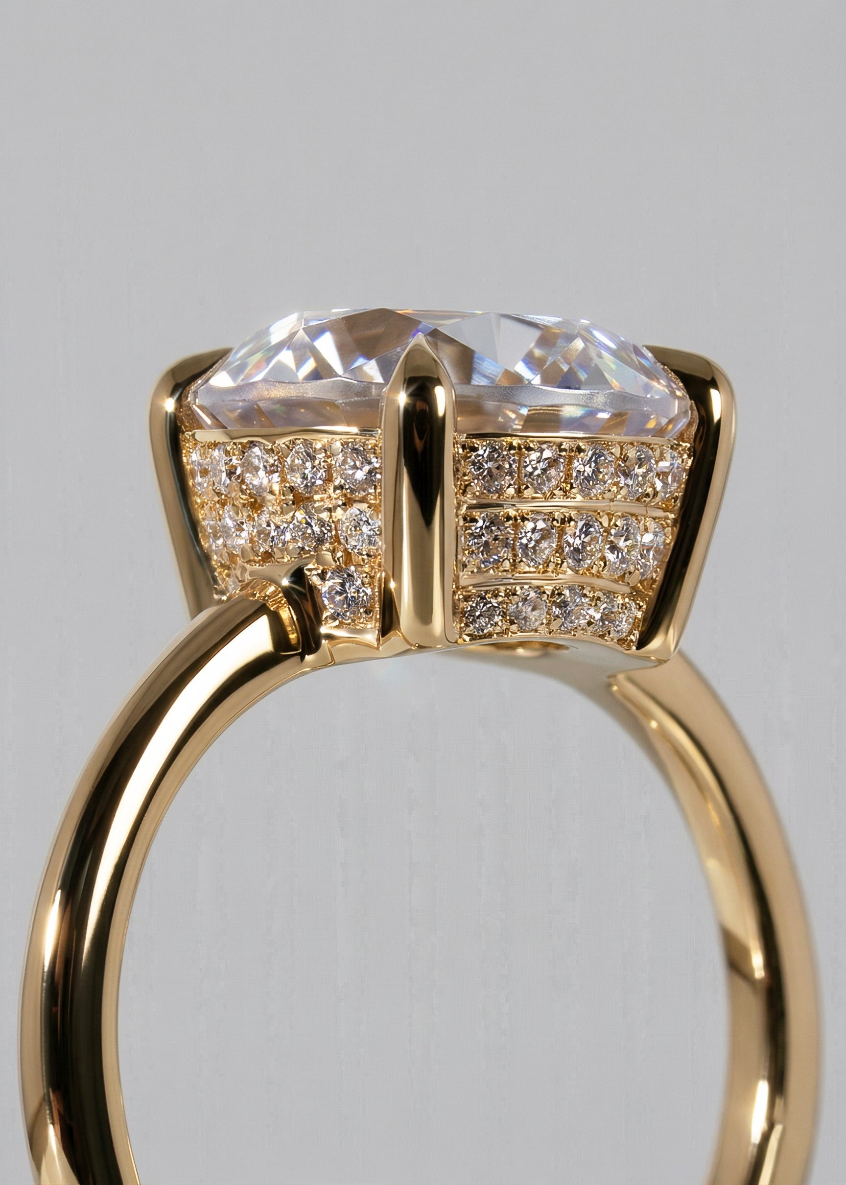 Cerré Solitaire Ring