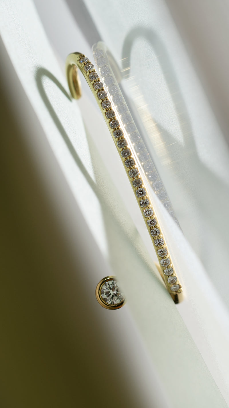 Crescendo Flare Pavé Earring