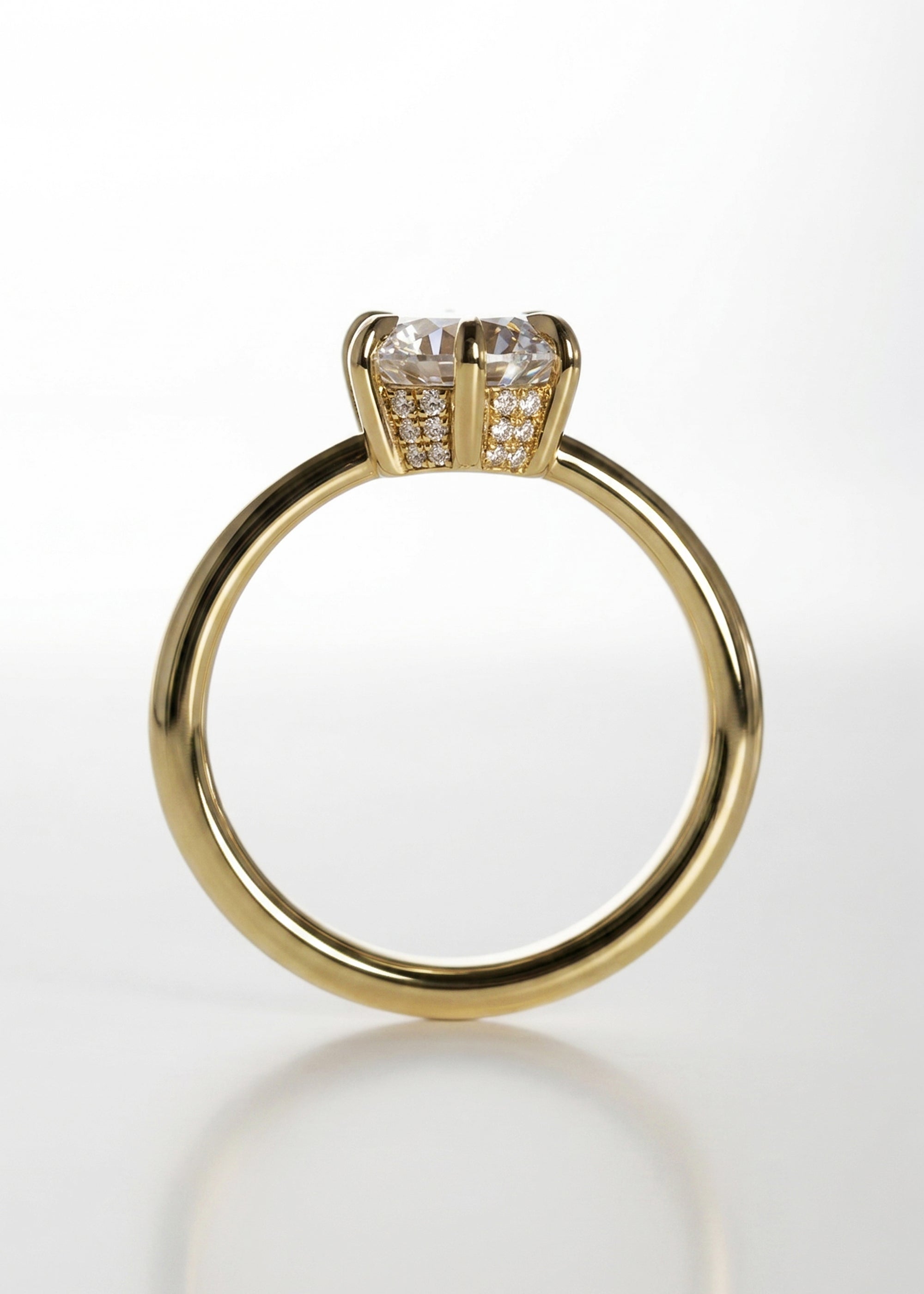 Diamond Cerré Éternal Ring