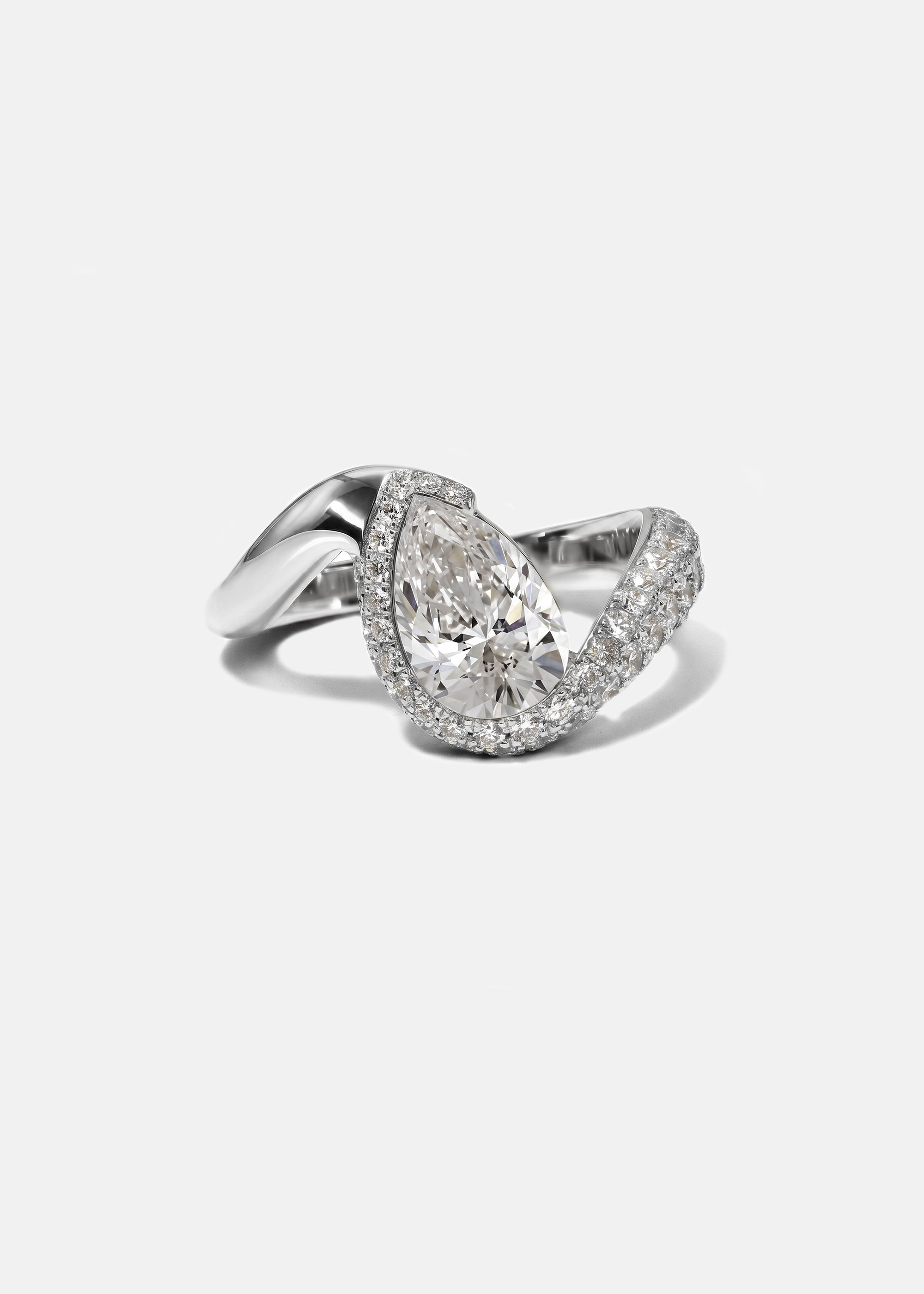 Diamond Trace Cloud Pavé Ring