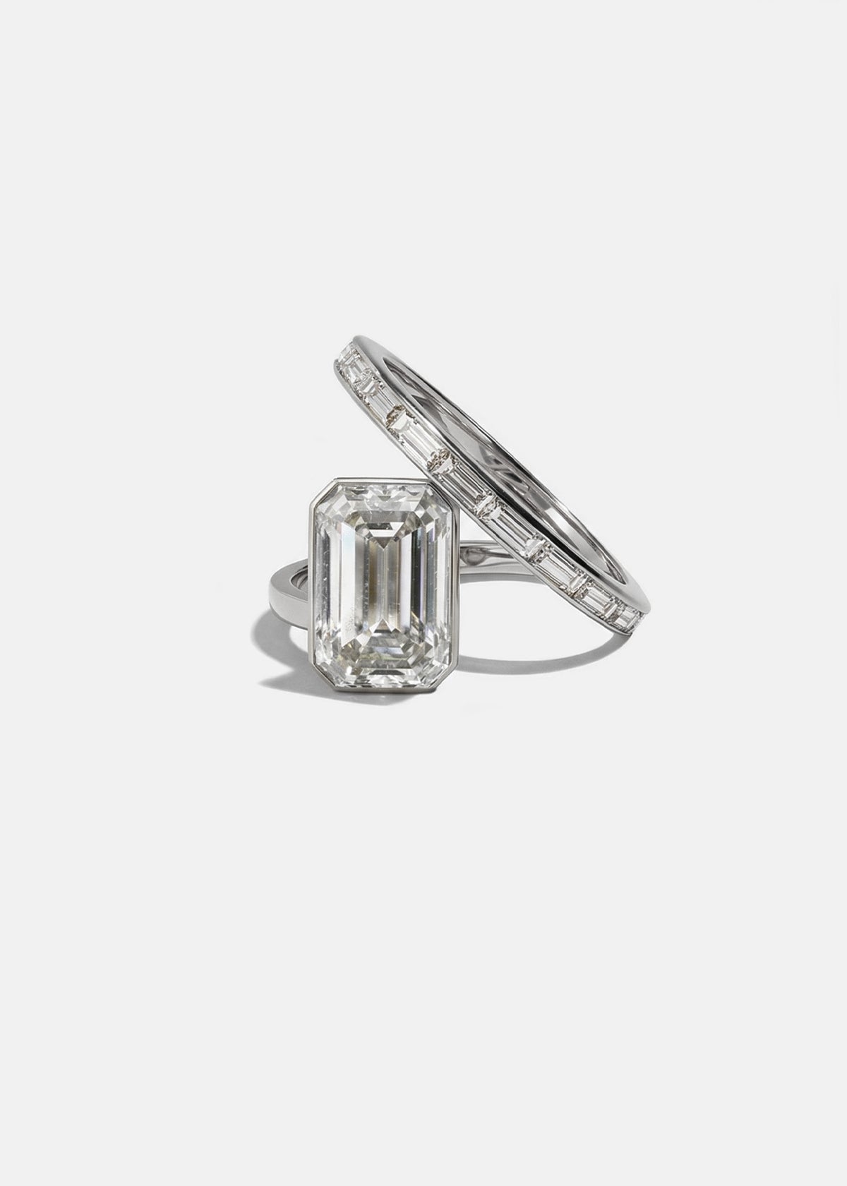 Emerald Crescendo Flare Ring