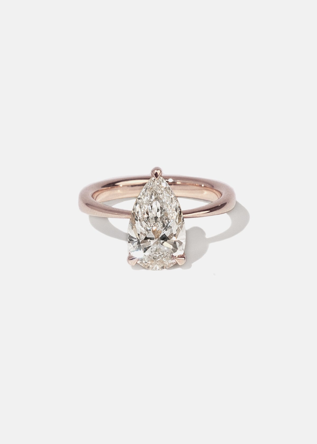 Éternal Pear Diamond Ring