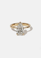 Éternal Pear Diamond Ring
