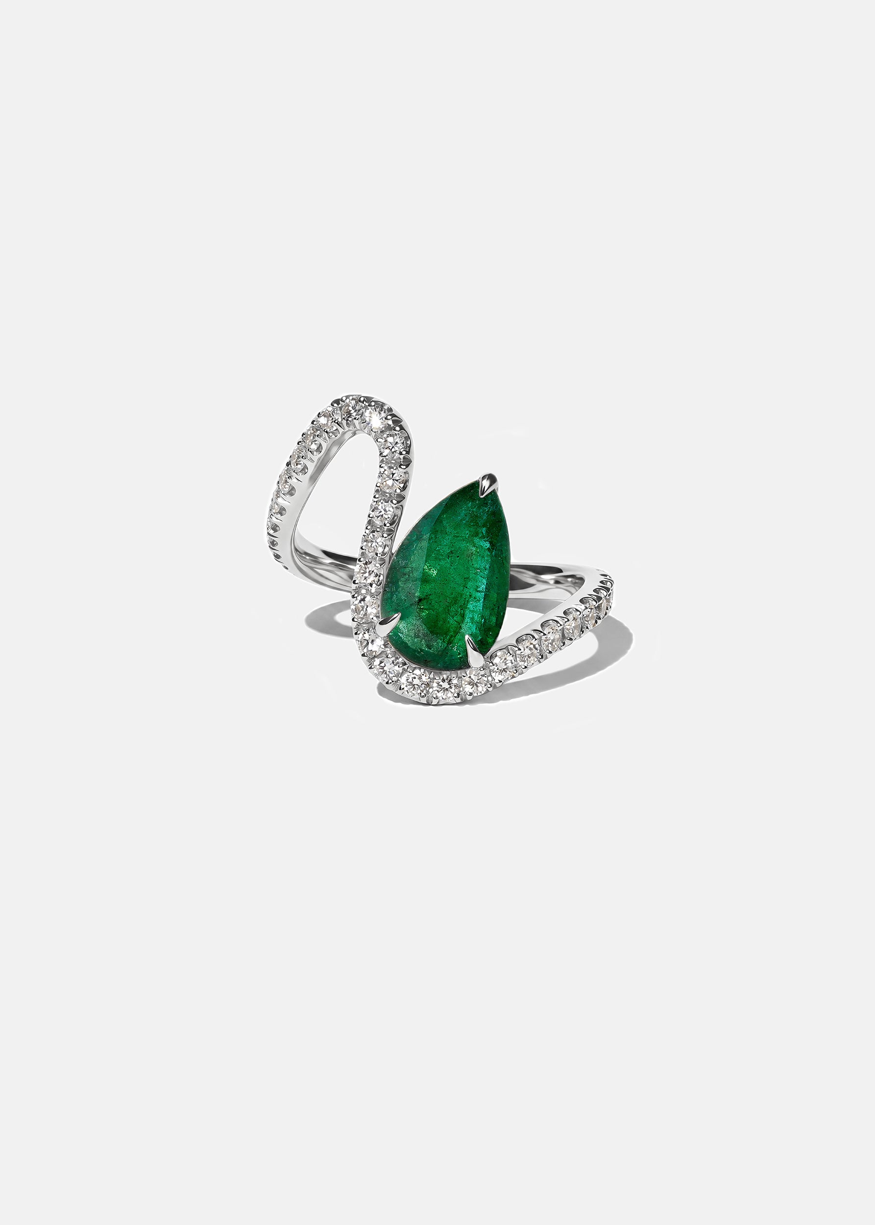 Floating Emerald Trace Pavé Ring