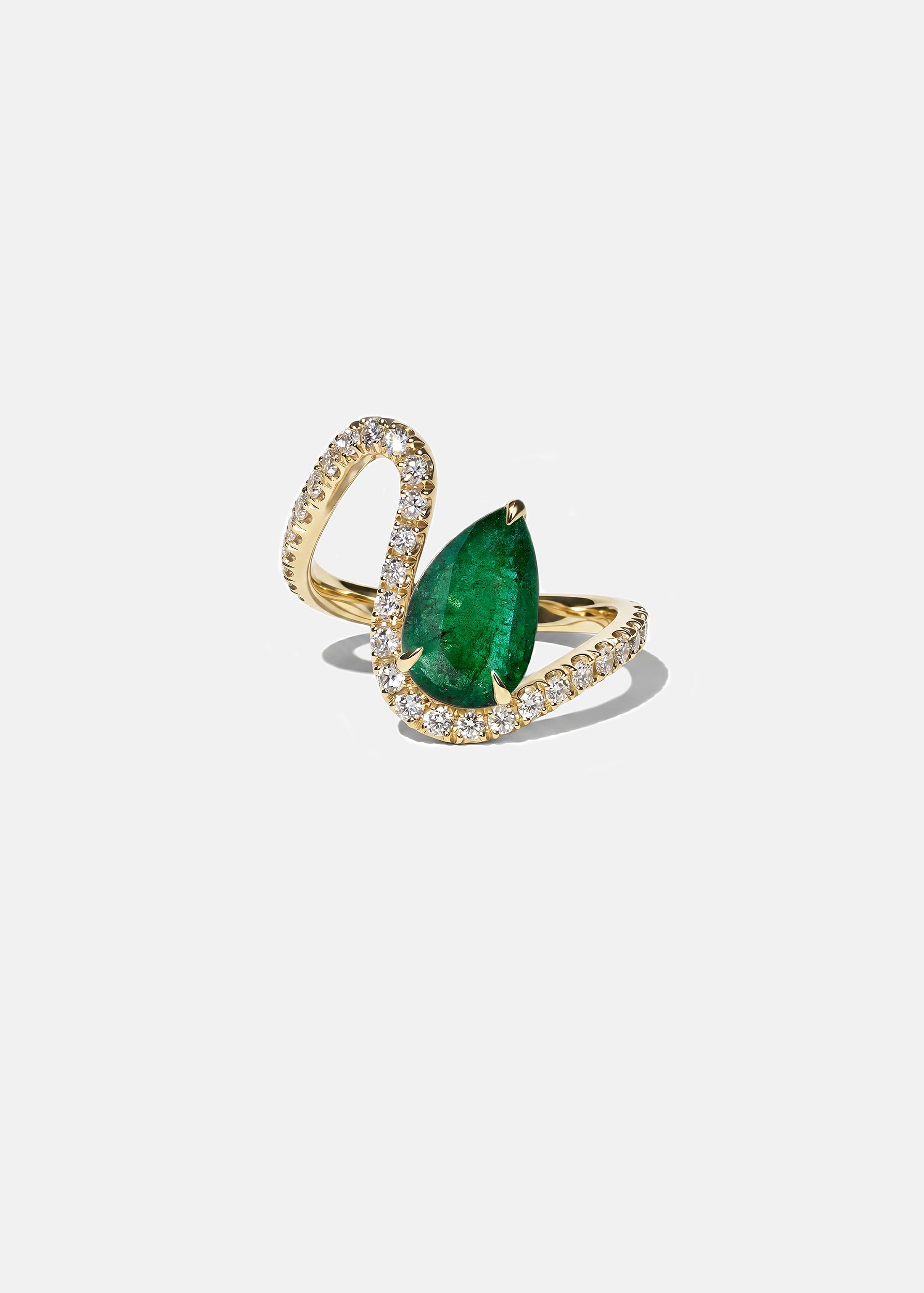 Floating Emerald Trace Pavé Ring