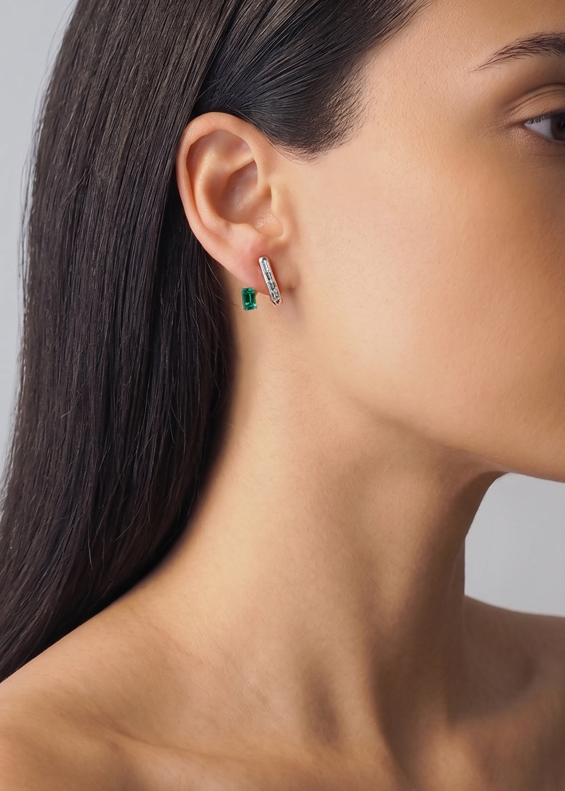 Mini Emerald Crescendo Flare Earring