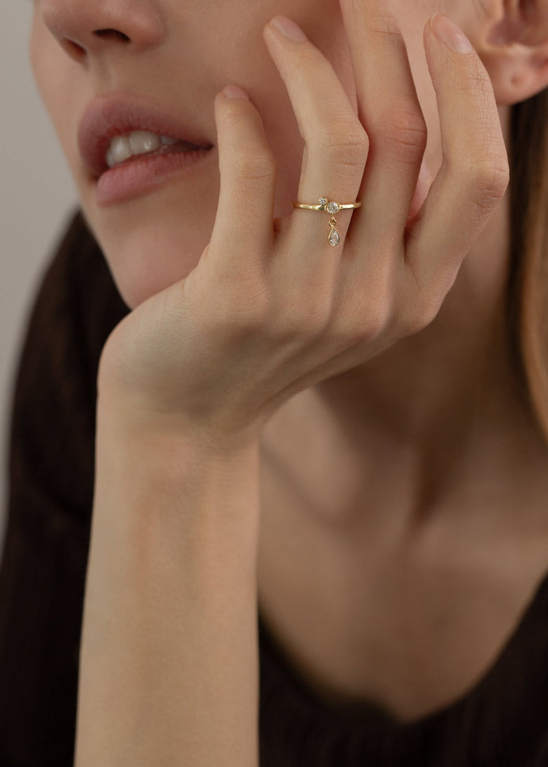 Mini Pear Serif Ring