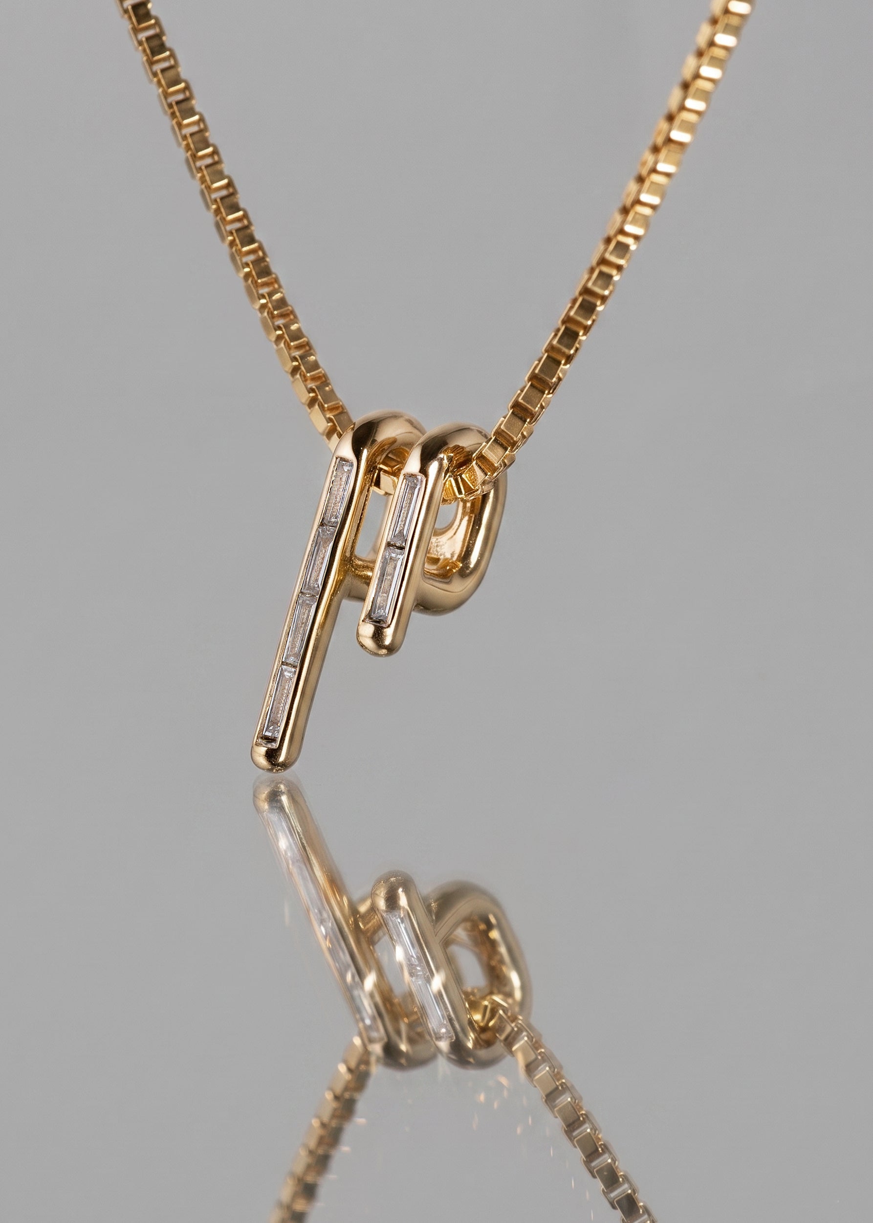 Mono Pendant Necklace - Baguette Diamonds