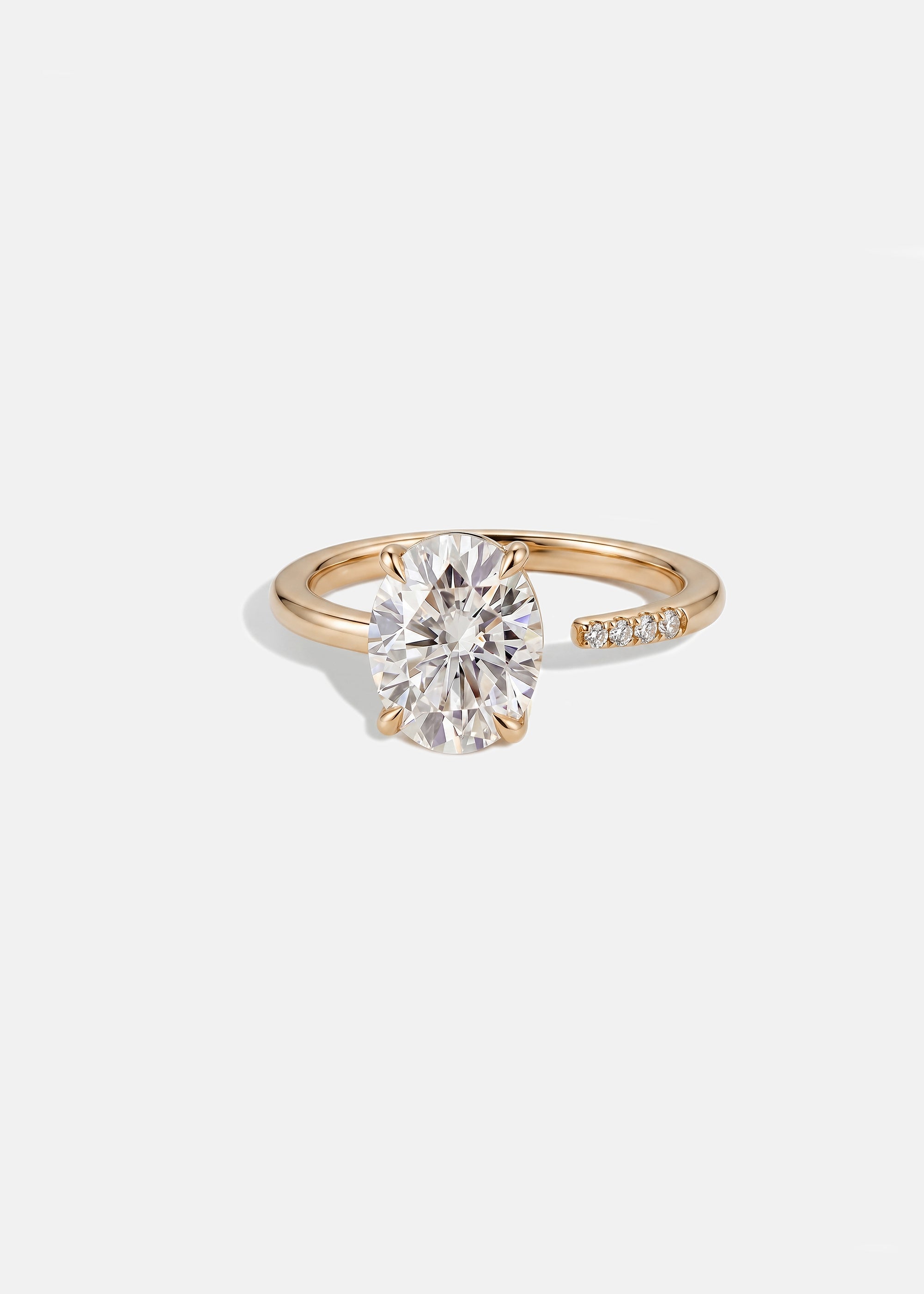 Oval Brilliant Crescendo Ring