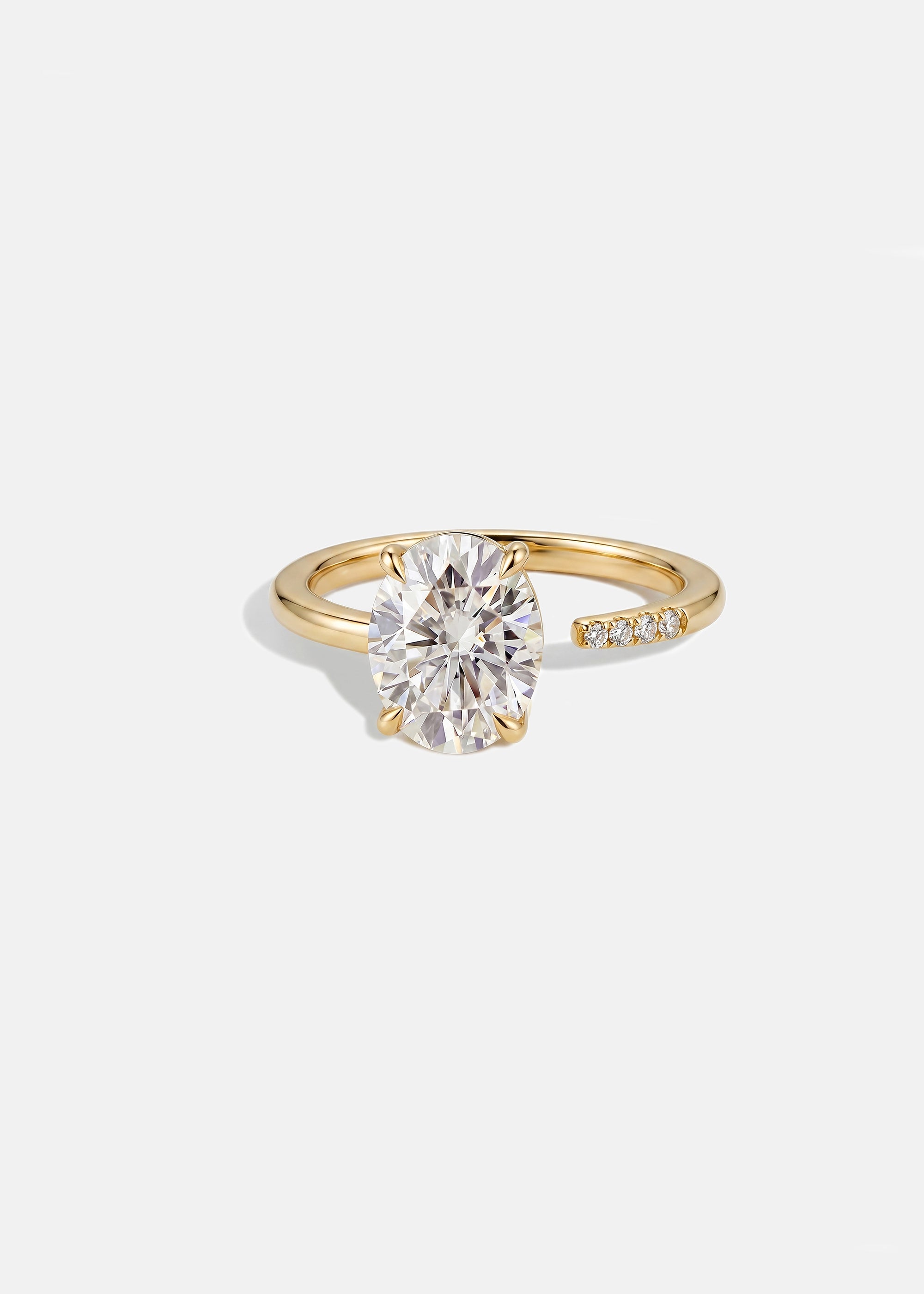 Oval Brilliant Crescendo Ring