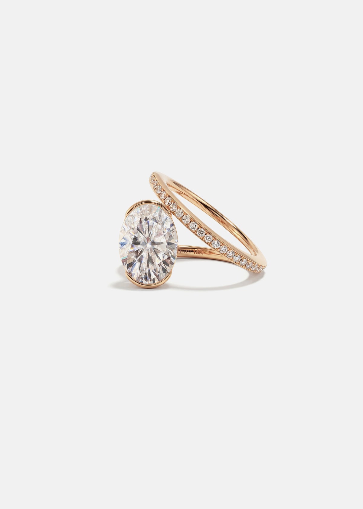 Oval Crescendo Flare Pavé Ring