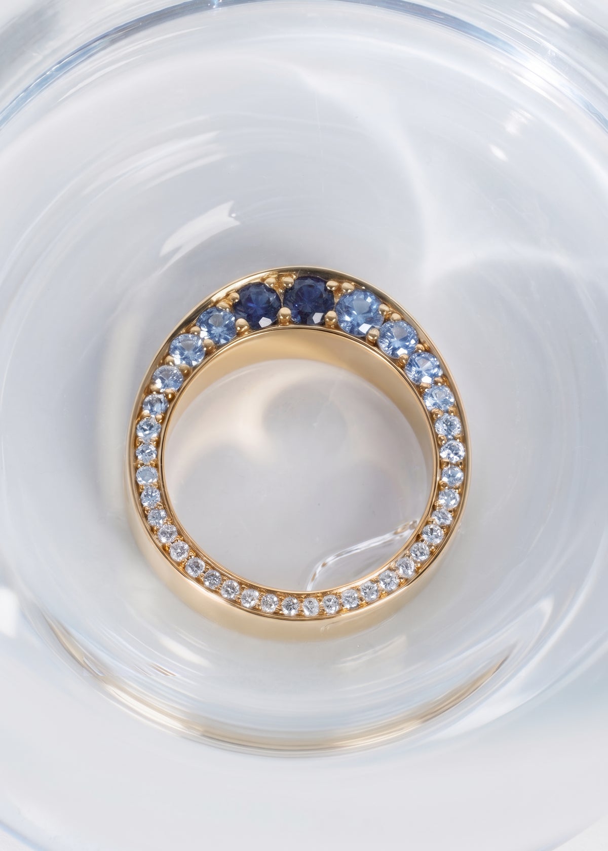 Sapphire Crescendo Oasis Ring