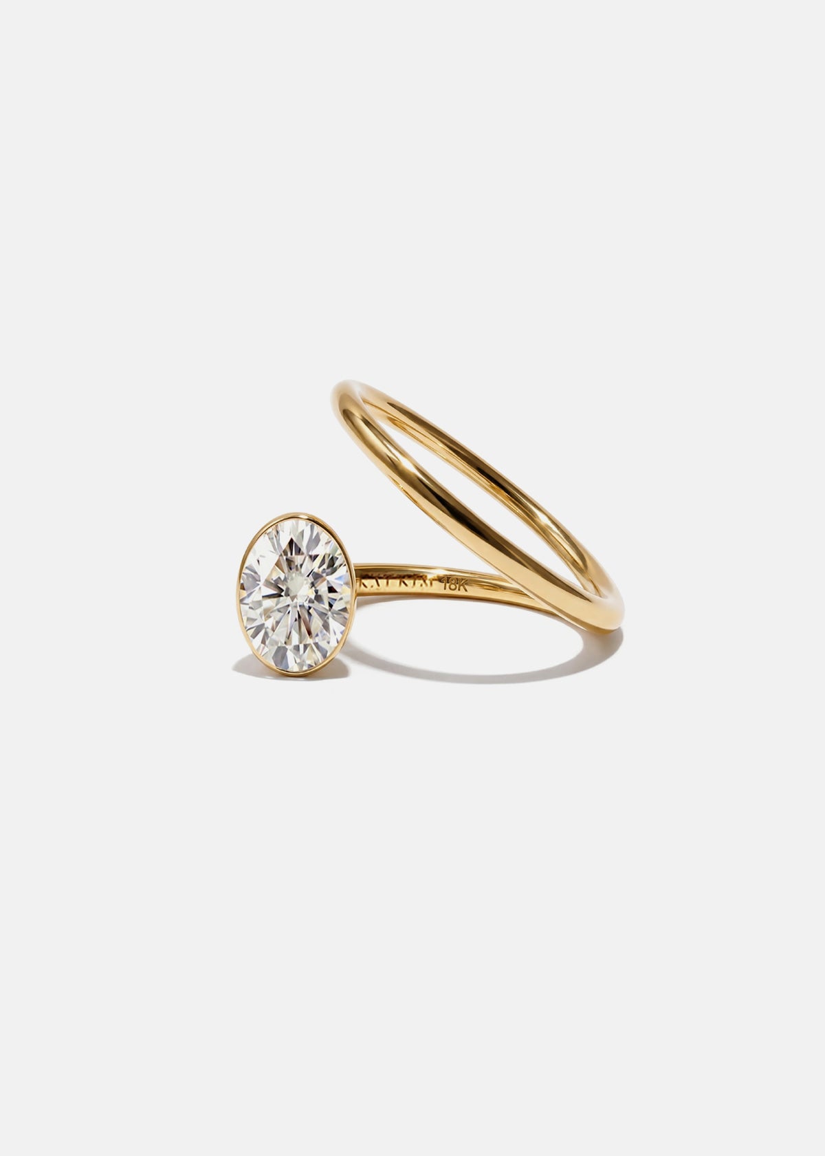 Oval Crescendo Flare Ring