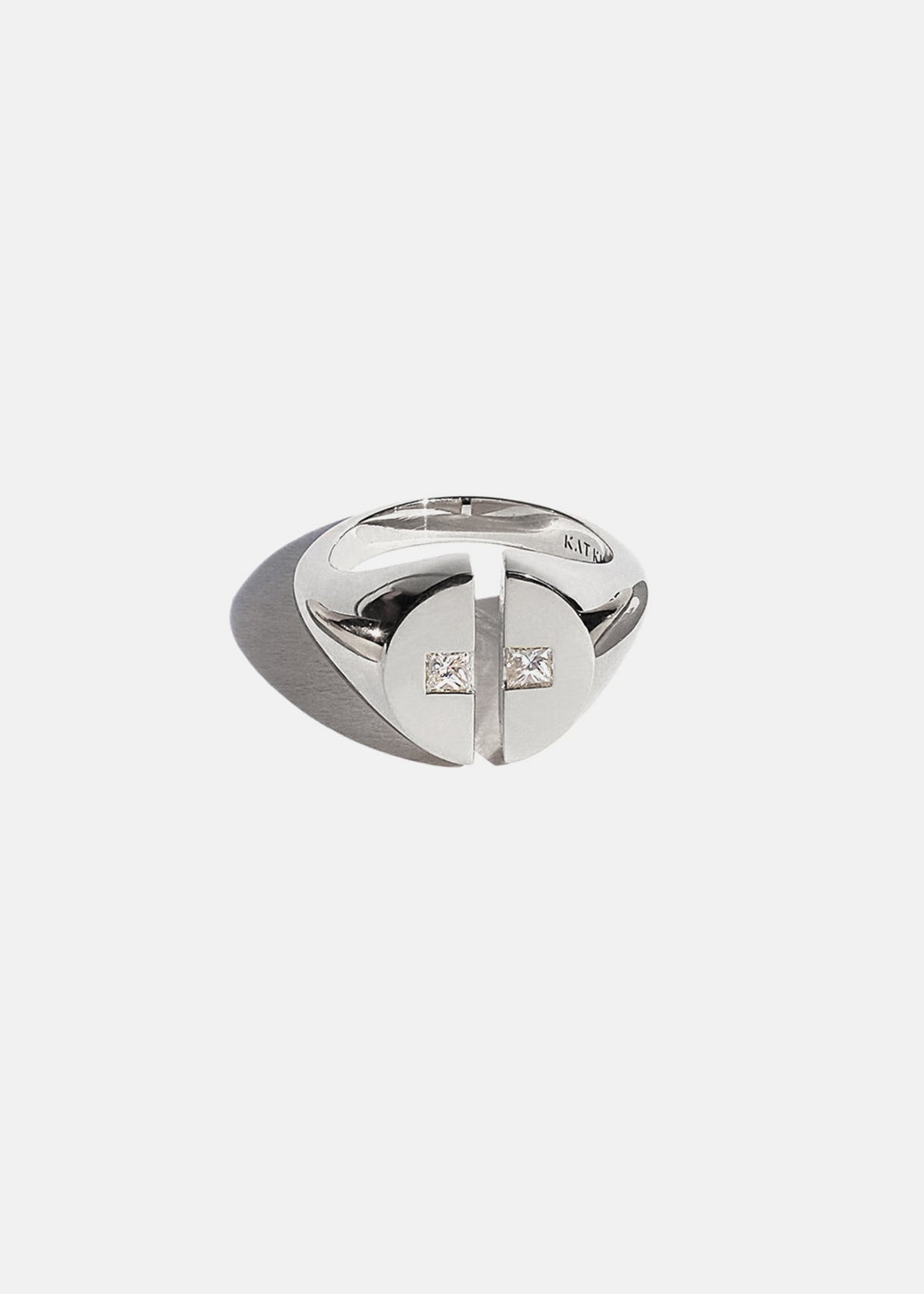 Cove Signet Ring