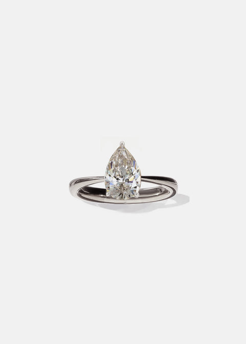 Éternal Pear Diamond Ring