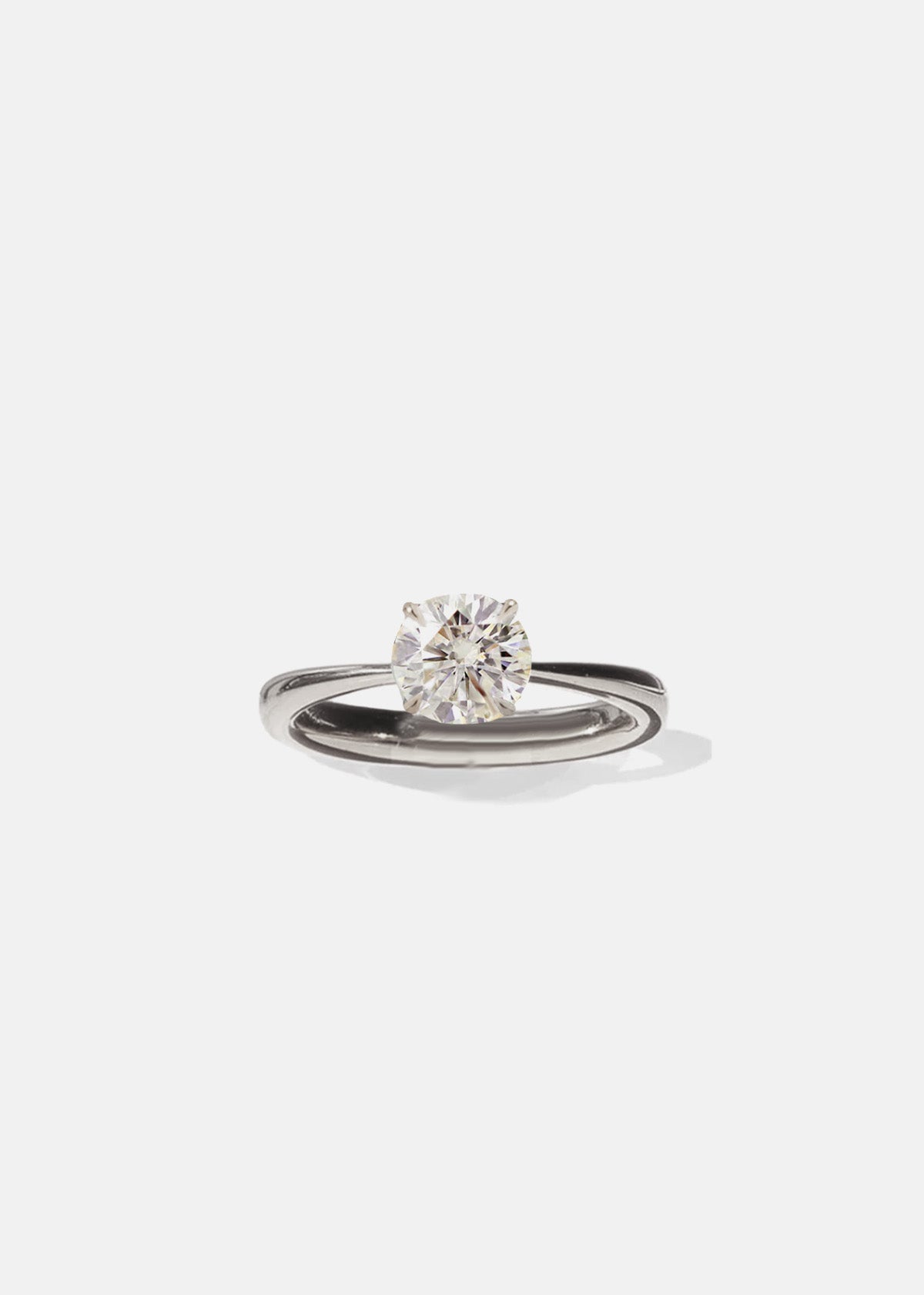 Éternal Round Brilliant Ring