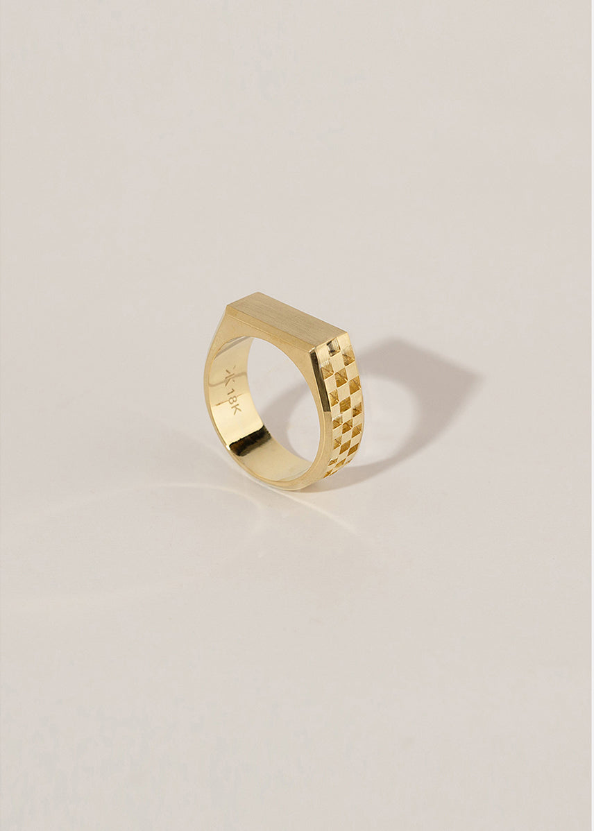 Grande Tour Top Anerise Signet Ring