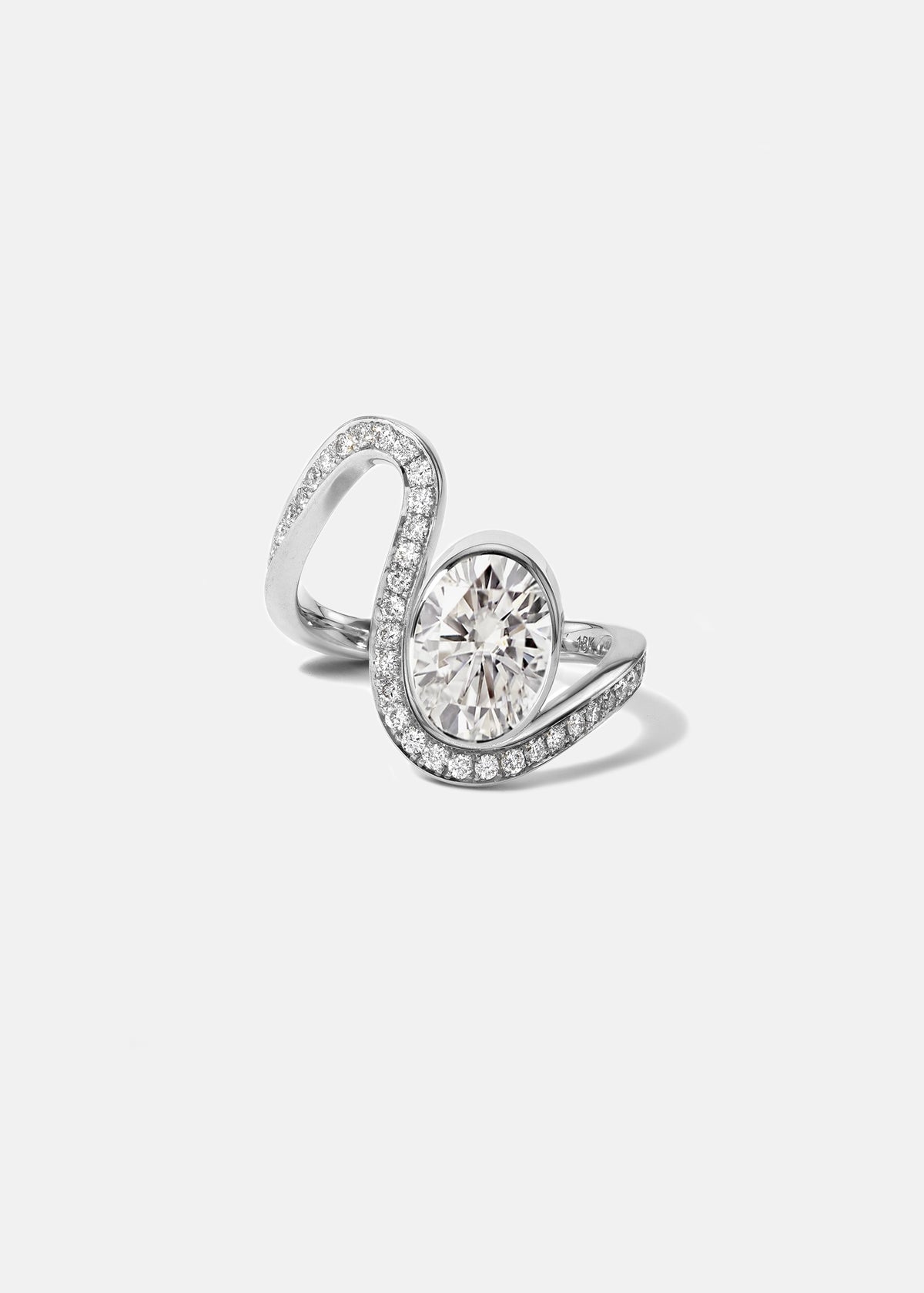 Oval Diamond Trace Pavé Ring
