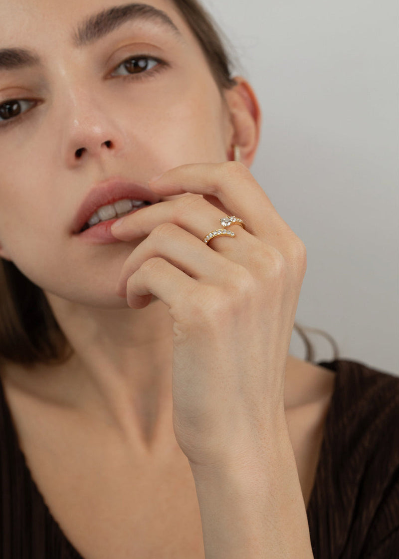 Ribbon Serif Ring