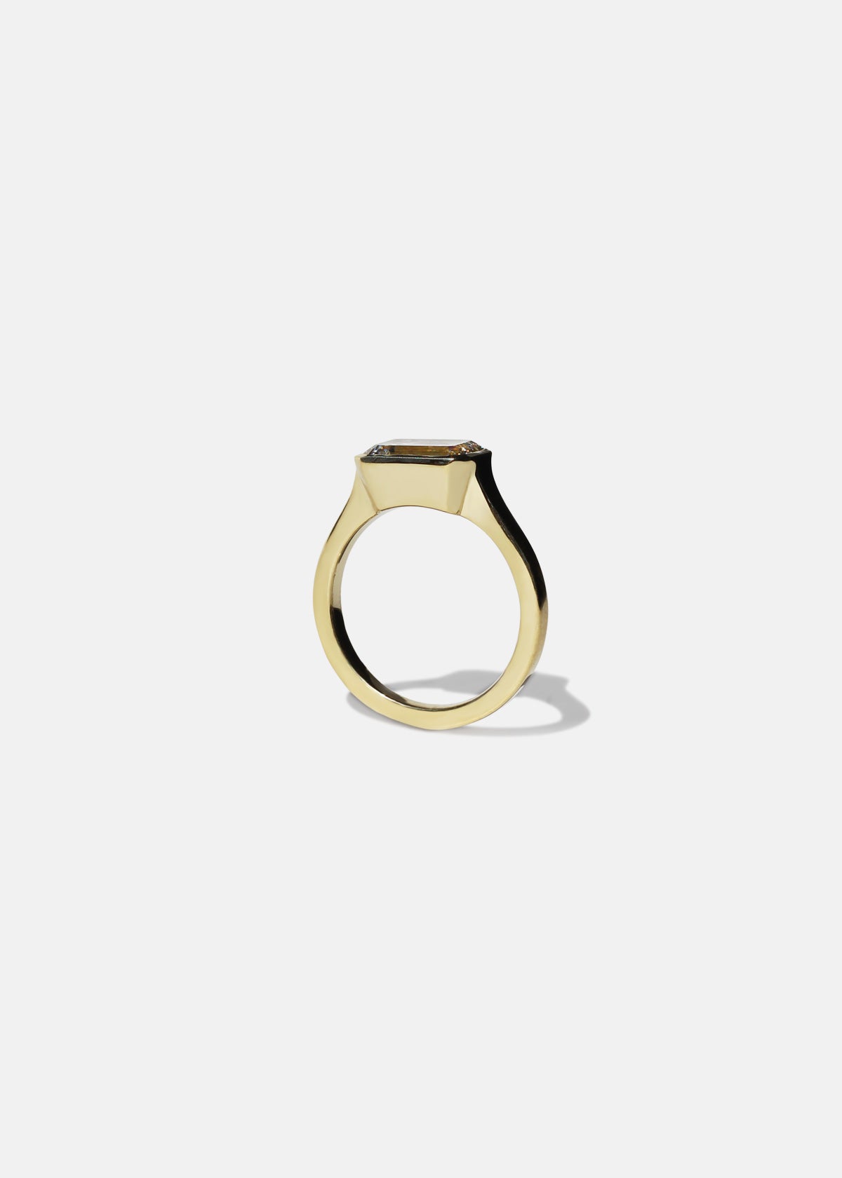 Emerald E/W Diamond Cosma Ring