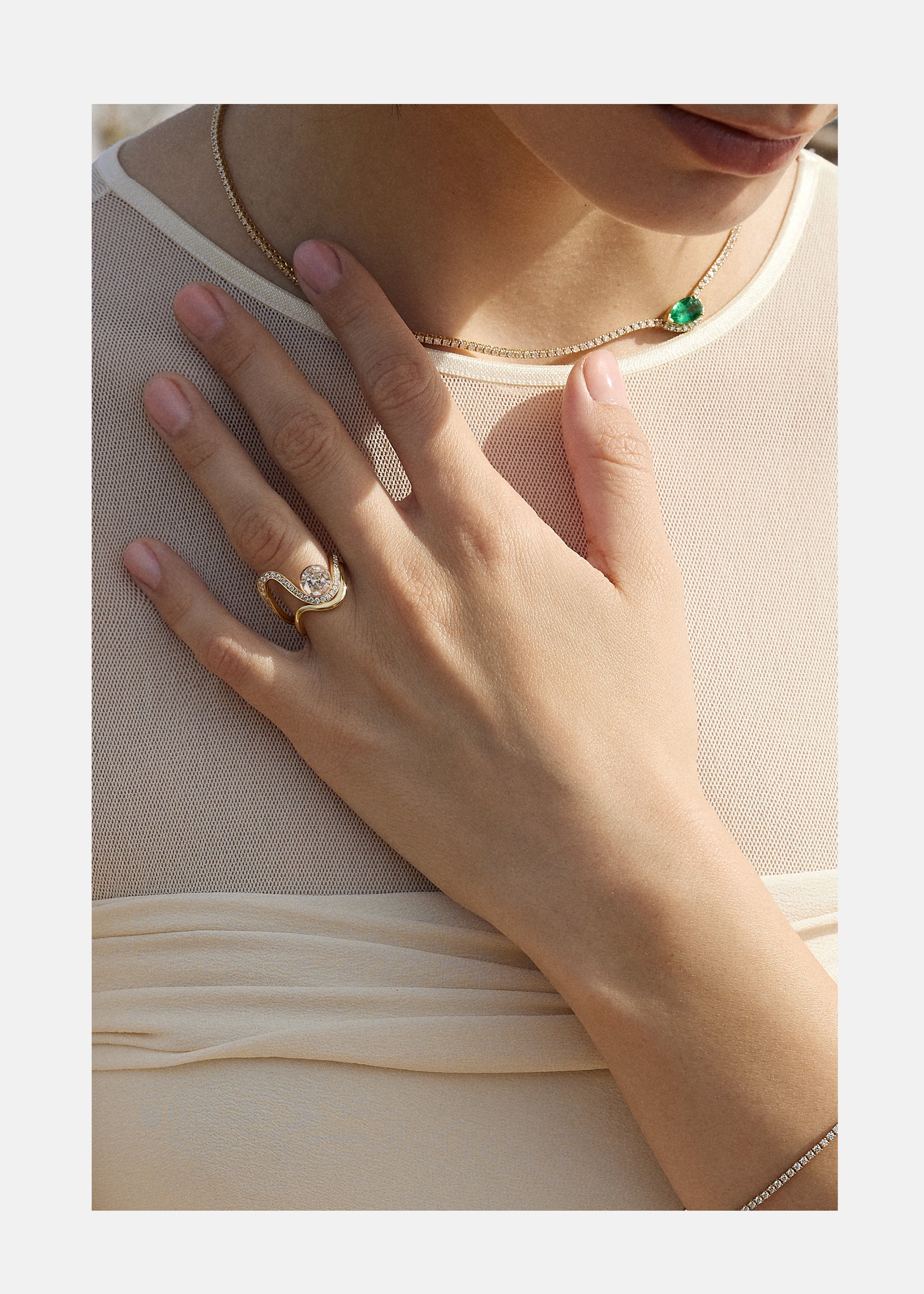 Brilliant Round Diamond Trace Pavé Ring
