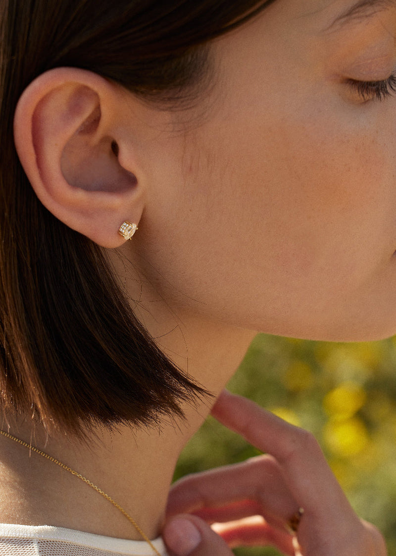 Cerré Oval Diamond Earrings
