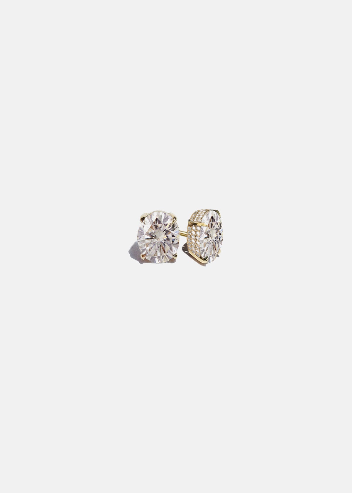 TwoBirch 2 Carat DEW Oval Cut Moissanite Stud Earrings set In 18k White  Gold Plated Silver (Certified) - VIV-OV-0001-SIMOWG-200